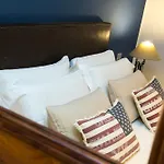 Suite 136