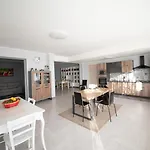 Villa Con Piscina 10 E Lode
