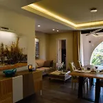 Kete Deluxe Rooms
