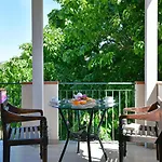 Hotel & Apartments Villa Linda