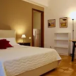 Gli Artisti Apartments & Rooms