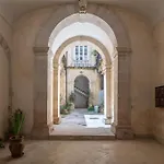 Historic Building Modern Touches - Ortigia