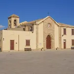 Beautiful Home In Noto With Wifi
