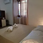 A Due Passi Dal Mare Praia House