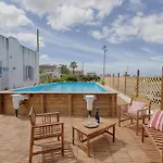 Dreamy Apartment With Veranda, Pool And Parking