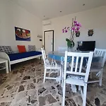 Angolo Del Mare - Case Libeccio E Blu Marino
