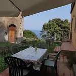 Casa Praiola Tangerine'S House By The Sea