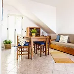Grazia'S Aeolian View House