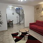 La Kenzia