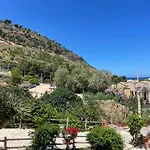 Cerri Hotel