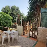 Chalet Con Giardino