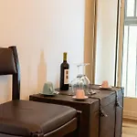 Il Porto & I Marinai Suites