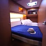 Dormire In Barca A Vela