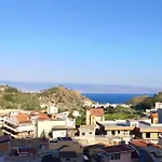 Fra Mare E Collina Nella Quiete Del Borgo