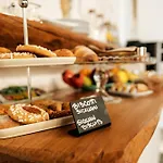 Ambrosia-Timeless Hosting
