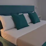 Bilateral B&B