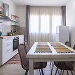 Central Station Apartments - Fanale Rentals