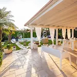 Luxury Villa At Pozzallo At 390 Meters About From The Beach With Private Swimming Pool