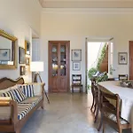 Villa Maria