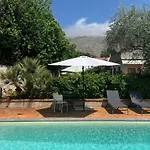 Villa Costanza