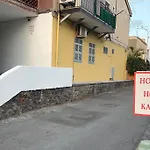 Holiday House Katane