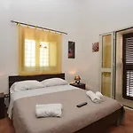 Ficus House