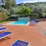 Villa Camma - Country Villa With 4 Bedrooms And Pool