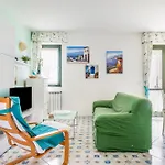 Sicily Beachside Apartment One Minute To The Shore