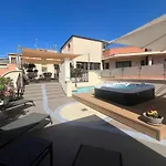 Artemis Hotel