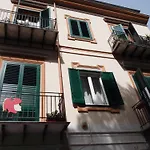 B&B 