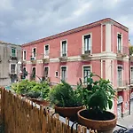 Balcone Sul Castello Ursino Al Centro Storico A Casa Ciuciu