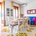 Portosalvo Apartment With Balconies Near The Beach