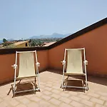Helle Editerrane Villa Mit Terrasse Und Garten Nur 50 Meter Vom Meer Entfern
