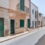 Dimora Marina A 3 Piani Con Terrazza Panoramica Nell'Isola Di Marettimo