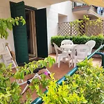 Sea Garden, Fronte Mare Con Piscina