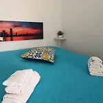 Rosso Corallo Home A Soli Tre Minuti Dal Mare Disponibile Piano Terra Indipendente Sul Golfo Di Castellammare