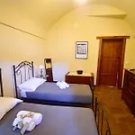 Domum In Petra Casa Nella Roccia Self Check - In