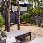 Leone Apartment With Garden By Wonderful Italy