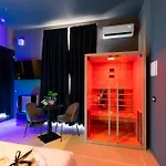 Maximum Suite & Spa