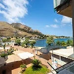 La Piazzetta A Mare Holiday House