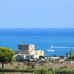 5 Bedroom Gorgeous Home In Brucoli