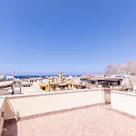 Isola House 3