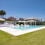 Luxury 3 Bed Villa With Pool & Jacuzzi