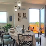 2 Bedroom Cozy Apartment In Bagheria