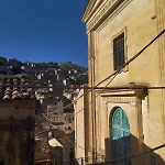Lt Modica