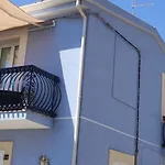 Trinacrie Home'S