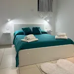 J&S Sicily Apartments