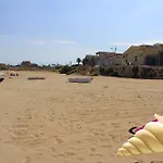 Fra Il Centro E Il Mare