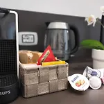 Lily Suite 10