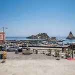 Scalinata Del Nespolo Acitrezza